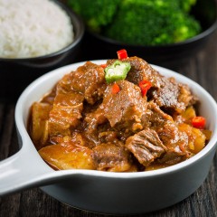 澳大利亚牛腩块冷冻生鲜牛肉进口新鲜生牛肉牛肉粒1kg 澳洲· 谷饲牛腩 (1000 g)